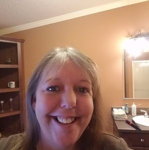 Meet your Posher, Suzanne